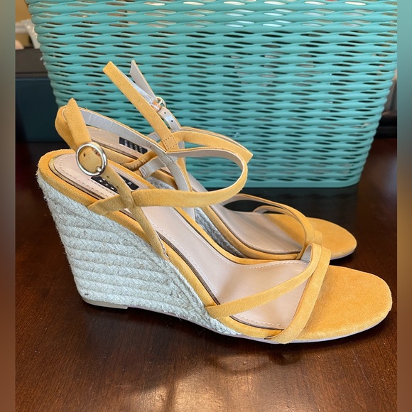 NWOT White House Black Market Strappy Wedge Sandals - Picture 3 of 8